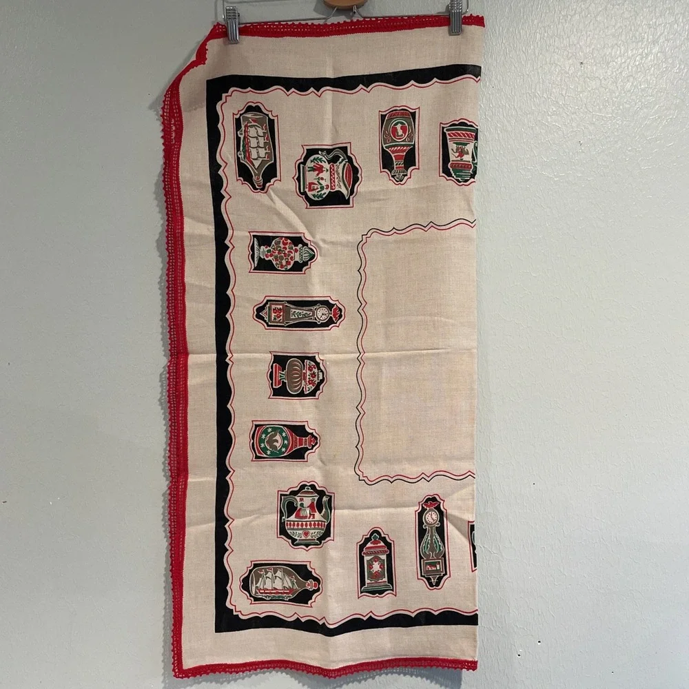 Bucilla Treasure Hunt Vintage Square Card TableCloth‎ Embroidery Teapot 38 X 38